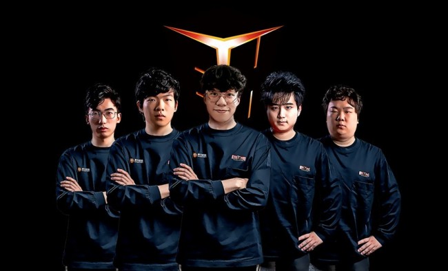 了他的个人 了他的个人